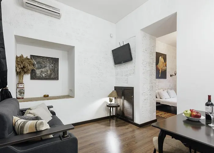 Sea Pearl Center Apartment