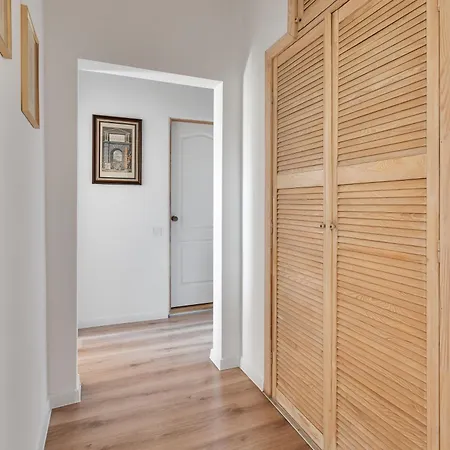 Sea Pearl Center Odessza